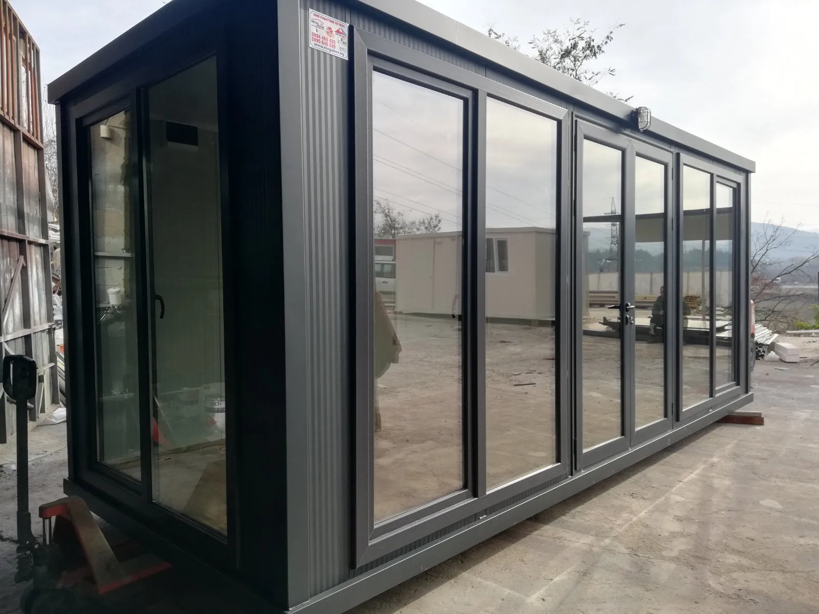 Container 240x600 office with sanitary unit 2