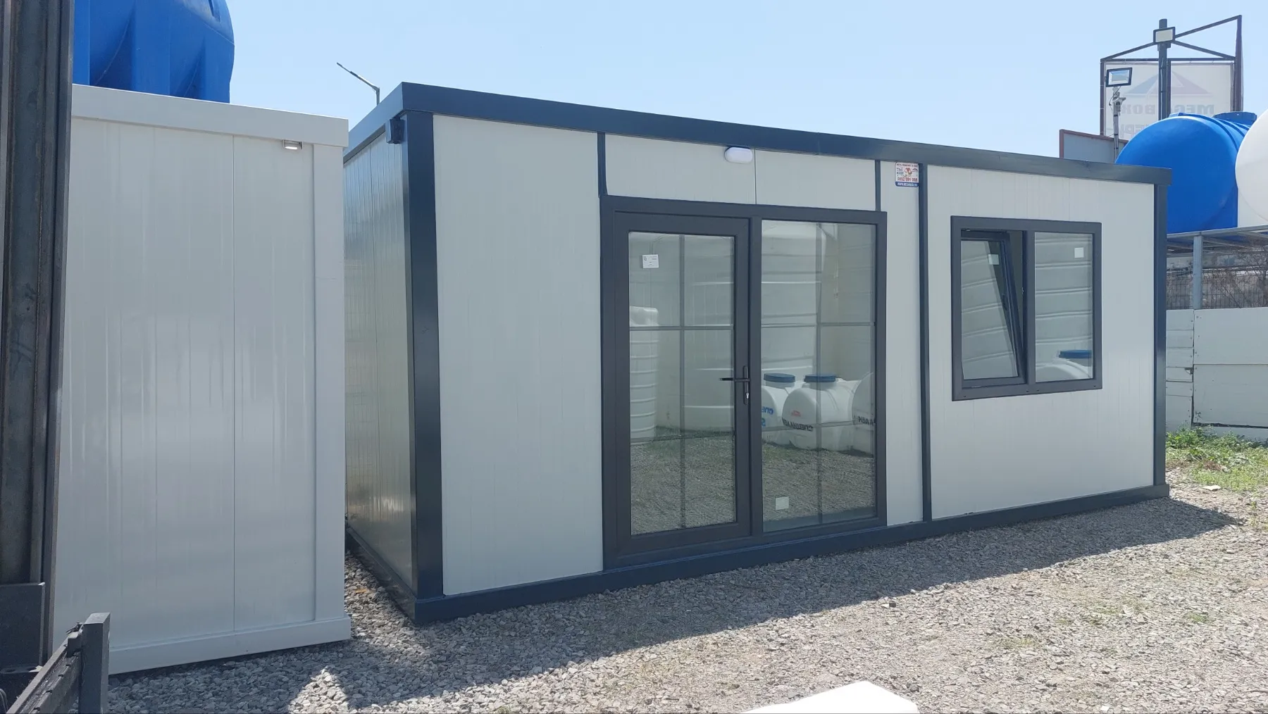 Container 300x600 office