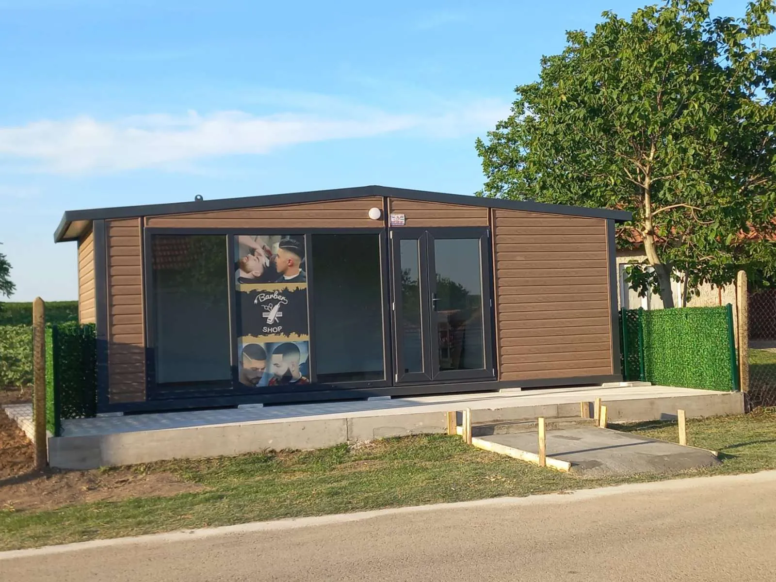 Container 300x700 office model 3